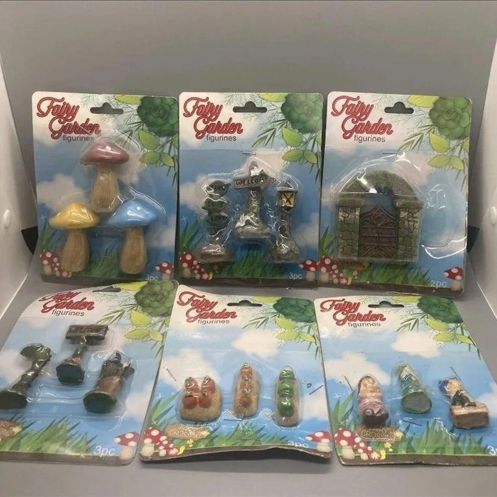 Lot of 16 Fairy Garden Miniatures Gnomes Mushrooms Welcome Sign Aquarium Decor